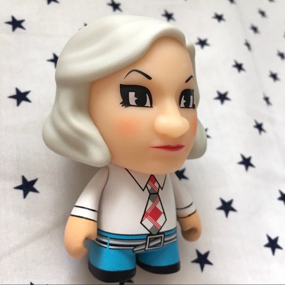 ♦️(SOLD)♦️ Kidrobot Andy Warhol Drag 80's #3 Vinyl - Picture 3 of 6